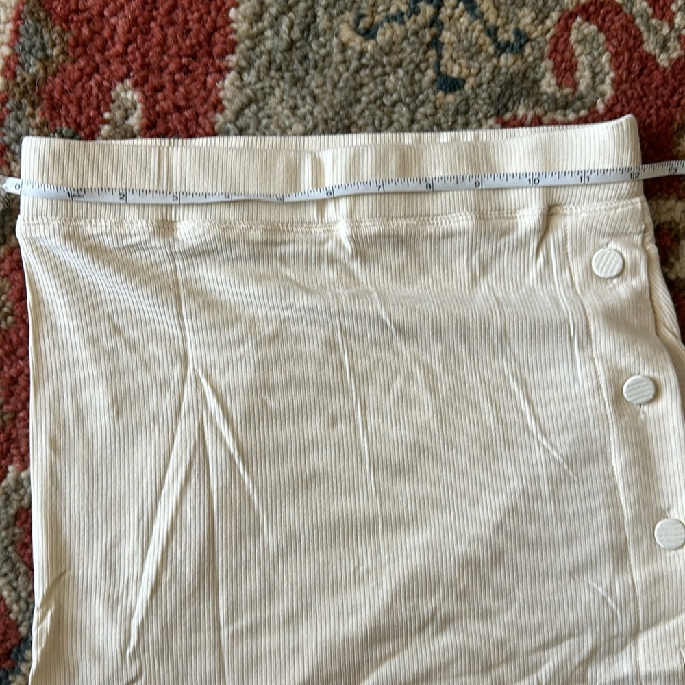 NWT Long sleeve top and fitted skirt set - Picture 12 of 13